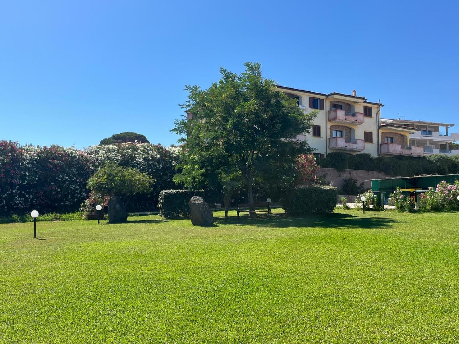 Appartamento Con Piscina Valledoria  Exteriér fotografie