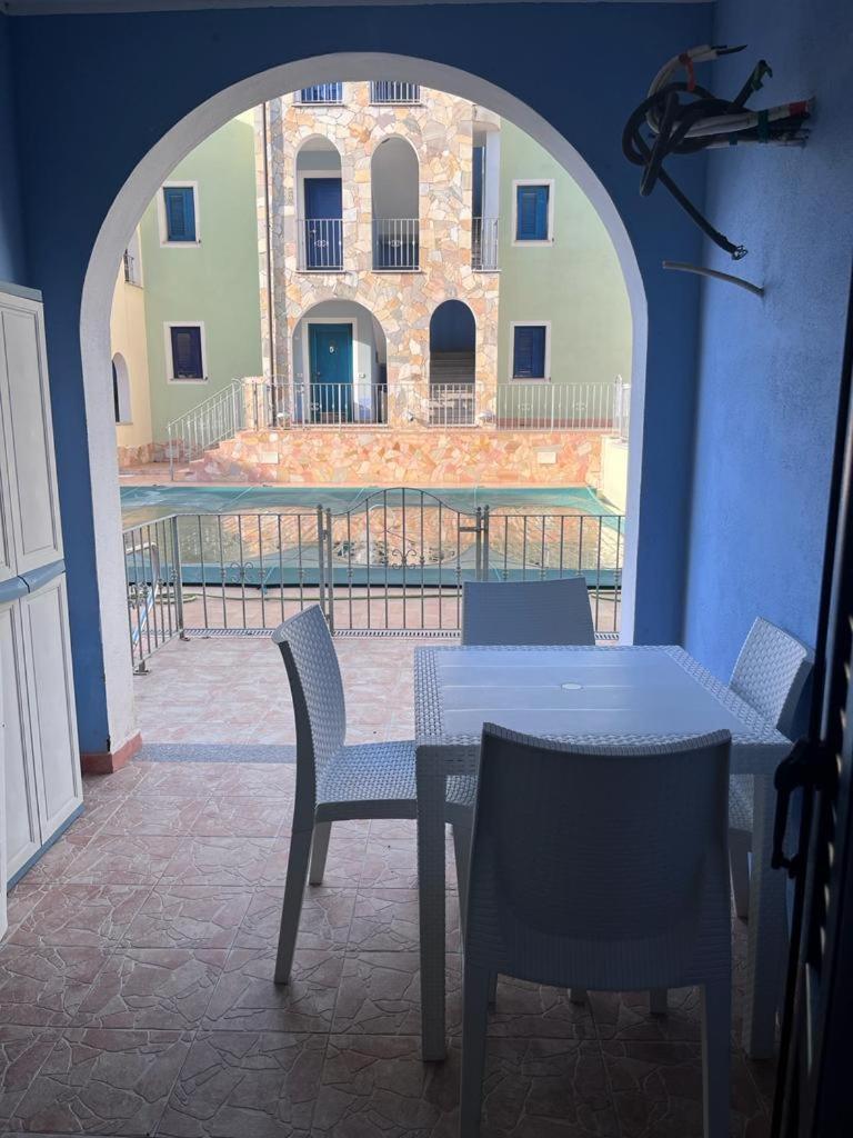 Appartamento Con Piscina Valledoria  Exteriér fotografie