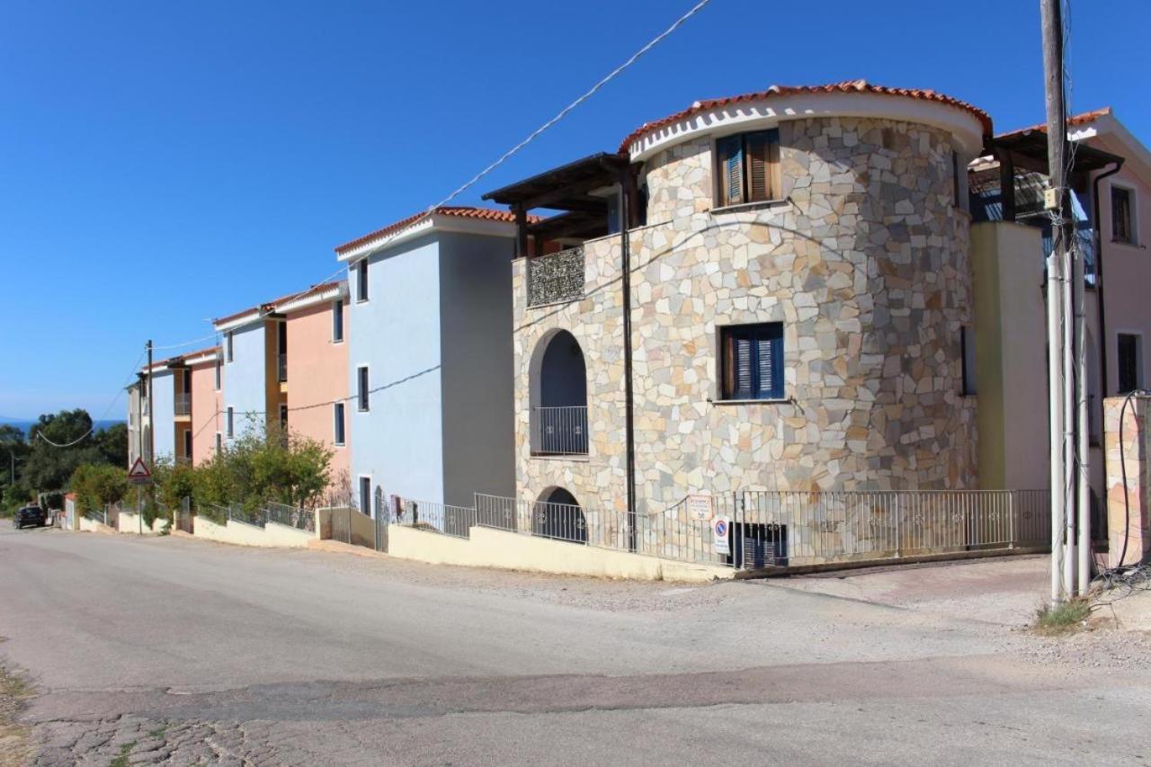 Appartamento Con Piscina Valledoria  Exteriér fotografie